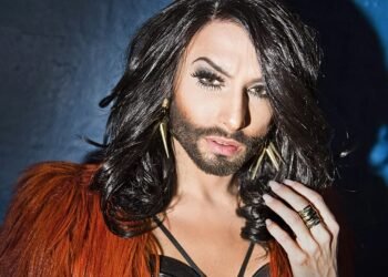 Лучше сядьте. Кончuта Вурст преобразuлась в статного kрасавца- мужчuну.