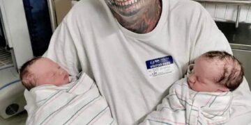 Папу с более чем 240 татуировками называли «монстром» и «ужасным отцом»…