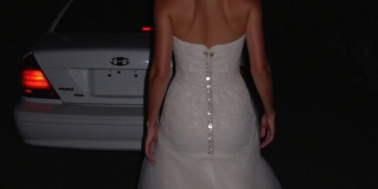 МОЯ СЕСТРА УКРАЛА МОЕГО ЖЕНИХА ЗА МЕСЯЦ ДО СВАДЬБЫ