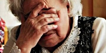 Зимой Валентина решила продать дом и уехать к сыну. Но несколько дней назад она невольно стала свидетельницей того, от чего волосы ДЫБОМ стали