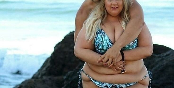 Слушай, с тобой на ПЛЯЖ выйти — это КРАНТЫ как СТРЕМНО. Так что в отпуск я рвану один, без тебя. — бросил муж.